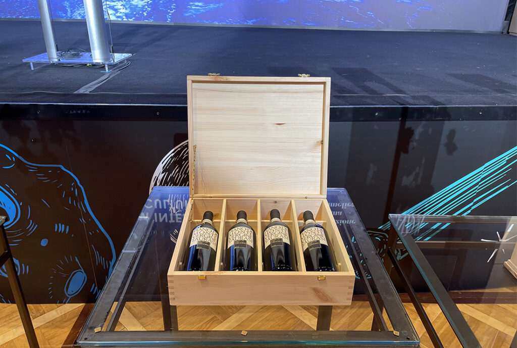 VINI NELLO SPAZIO FEUDI DI SAN GREGORIO