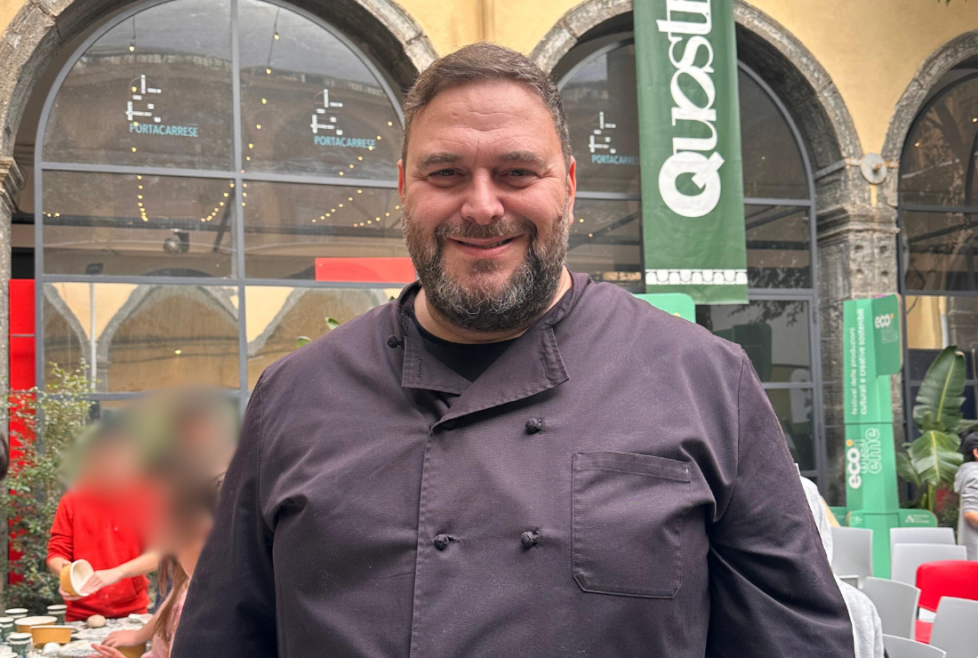 Pasquale Cozzolino pizzaiolo per un giorno ai Quartieri Spagnoli